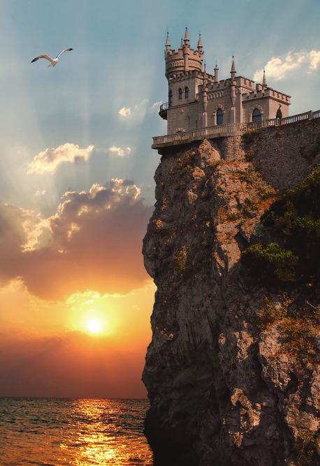 The jewel of Crimea, SwallowÃ¢â‚¬â„¢s Nest Castle, Ukraine