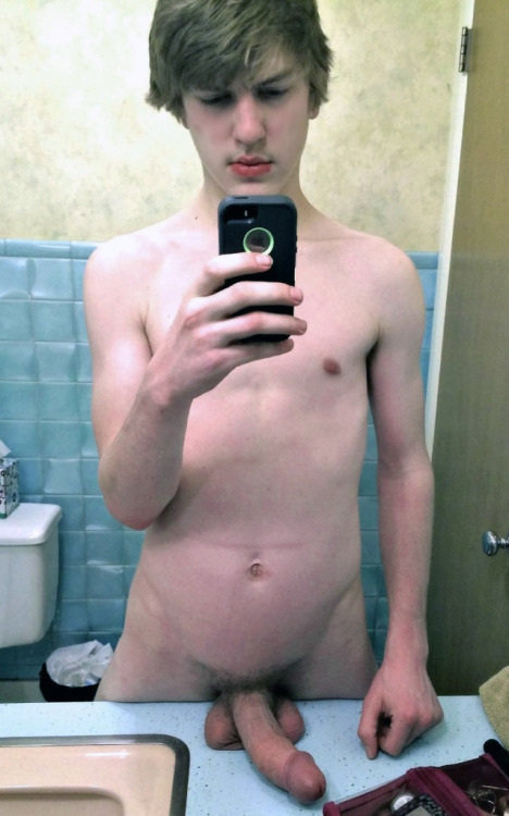 Amateur boy naked