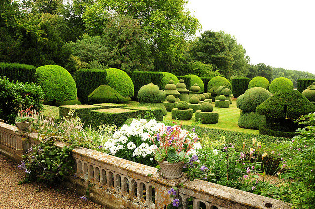 by UltraPanavision on Flickr.The sunken topiary chess garden at Haseley Court in Oxfordshire is one of the most iconic gardens in Britain.