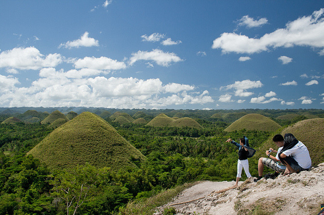 by jaeWALK on Flickr.Tourists in Chocolate Hills – Carmen, Bohol, the Philippines.